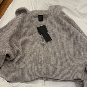 Magaschoni Heather Gray Zip-Up Cardigan. 100% Cashmere